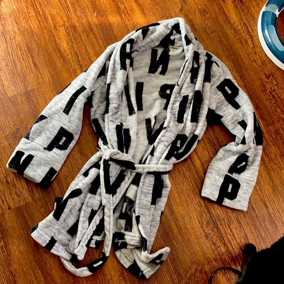 PINK Victoria's Secret Other - Pink robe